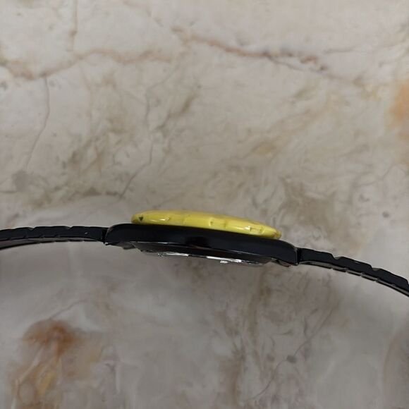 Vintage Gruen Sport Women's Date Watch Yellow Dial Working - Picture 8 of 10